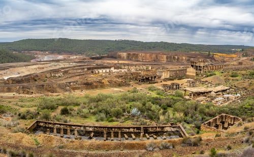 Vista previa: Remains of a mining operation in Rio Tinto, Huelva, Spain