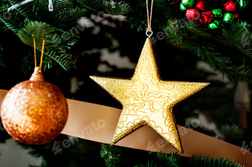 Preview: Closeup of Christmas tree ornaments