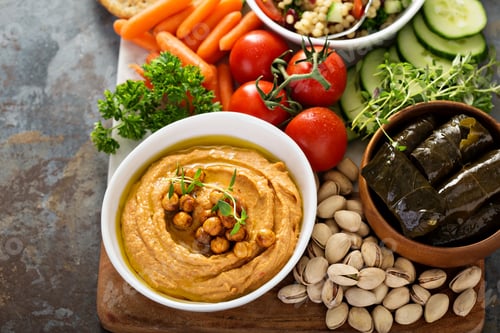 Preview: Hummus and vegetables platter with grain salad