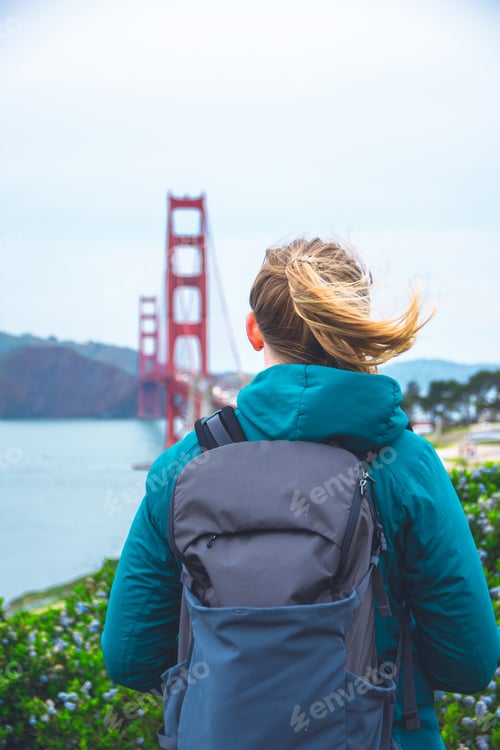 Preview: Female human travel tourist san francisco golden gate bridge