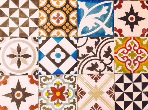 Vista previa: Varios tipos de azulejos de colores antiguos con diferentes patrones.