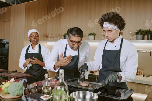 Preview: Chef Smelling Friend Meat Aroma