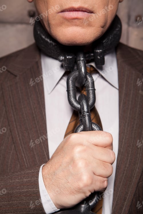 Preview: Chains on his neck.