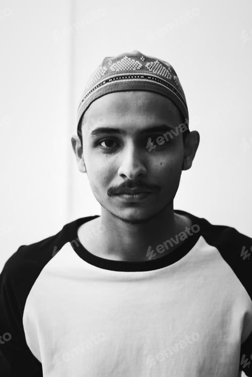 Preview: A cheerful muslim man