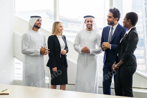Preview: Business meeting in Dubai