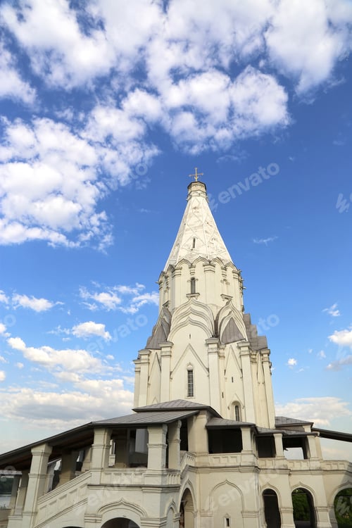 Preview: The Ascension Church in Kolomenskoye park, Moscow, Russia