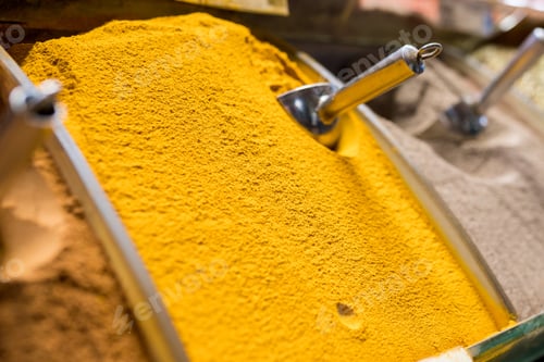 Preview: Close-up of a counter with various spices at the famous Grand Bazaar in Istanbul