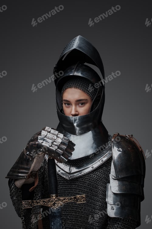 Preview: Female knight dressed in steel armor holding sword
