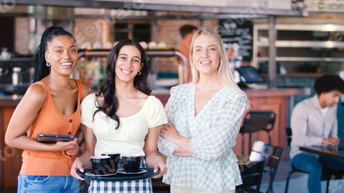 Preview: Portrait Of Female Staff Team Working In Restaurant Or Coffee Shop