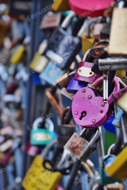 Preview: Locks on a bridge