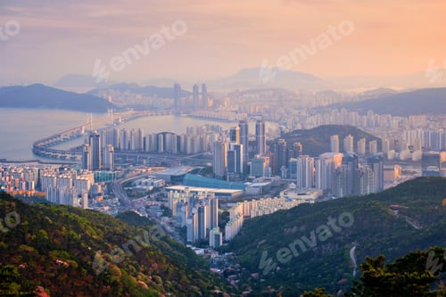 Preview: Busan cityscape Gwangan Bridge on sunset