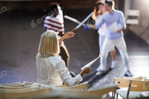Preview: Coach at stage repetition