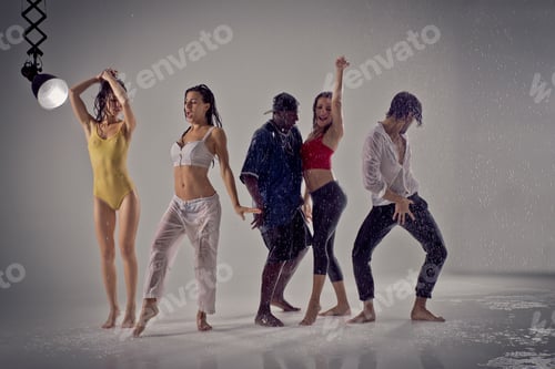 Preview: Dancers under the rain