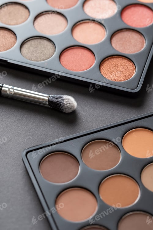 Preview: Beige and nude eyeshadows
