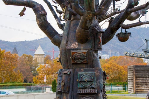 Preview: Landmark in Rikhe park, city center of Tbilisi, statue of iron tree.