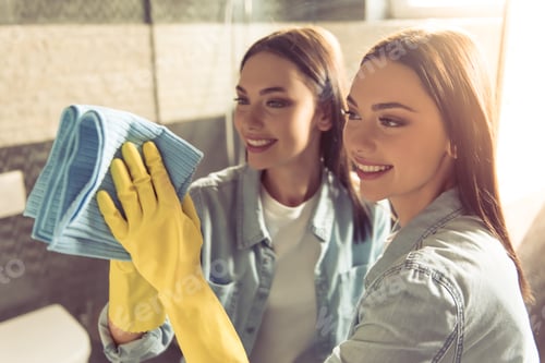 Preview: Woman cleaning her bathroom