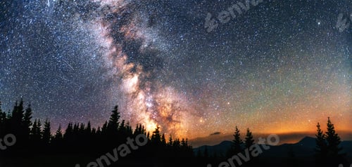 Preview: fantastic winter meteor shower and the snow-capped mountains