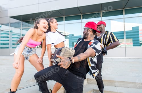 Preview: Group of hip hop dancers permorming their dance.