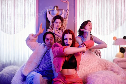Preview: Vogue team in Nightclub