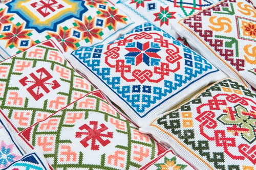 Preview: Colorful embroidered pillows with traditional Slavic patterns
