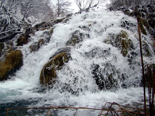 Preview: Amazing cascades and waterfalls in winter.