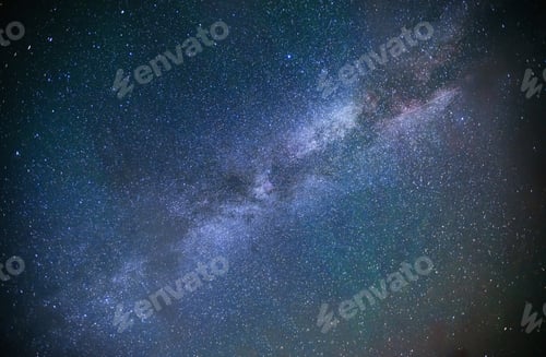 Preview: fantastic meteor shower and the snow-capped mountains