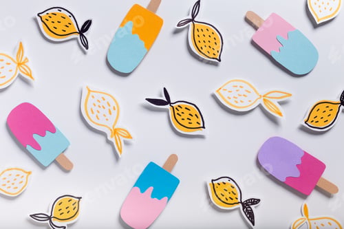 Preview: Creative summer background with ice cream and fresh lemons