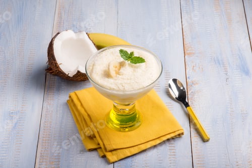 Preview: coconut and banana mousse
