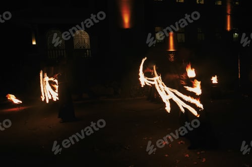 Preview: Amazing fire show