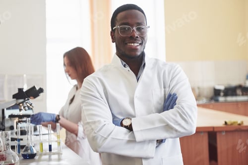 Preview: Laboratory laboratories conduct experiments in a chemical laboratory in transparent flasks. Output