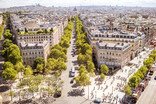 Preview: Cityscape view of Paris