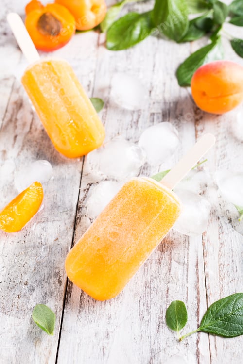 Preview: Homemade apricot popsicles