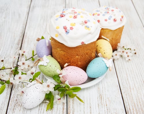 Preview: Easter bread and eggs