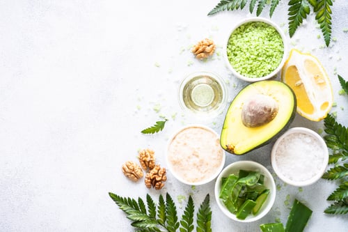 Vista previa: Natural cosmetic concept. Cosmetics products with ingredients.