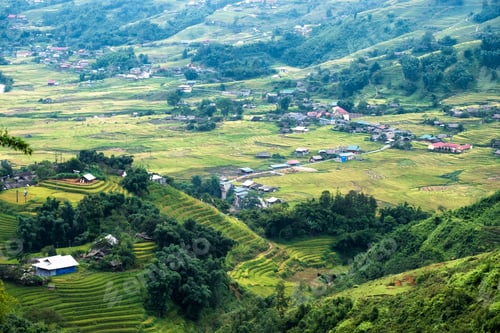 Preview: Viewpoint of Tavan village on rice field terraced at Sapa