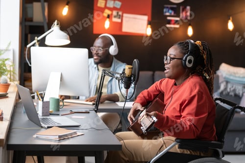 Preview: Woman with disability recording a song