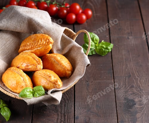 Preview: baked mini pies for lunch or snack