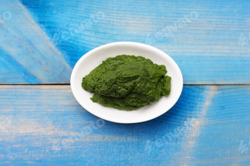 Preview: Wolffia,water meal, the world’s smallest flowering plant, edible and rich in protein.