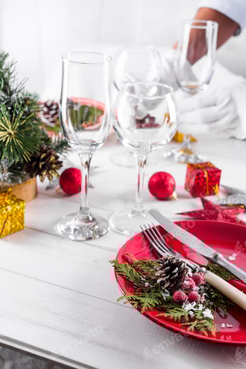 Preview: Table served for Christmas dinner