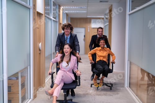 Preview: Group of start-up business co-worker staff working in office