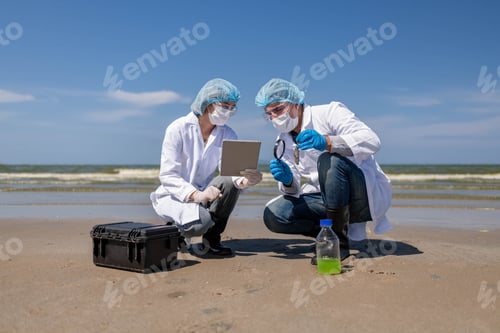 Preview: Scientist analyst wearing protective form, glove, magnifying glass and box under working water analy
