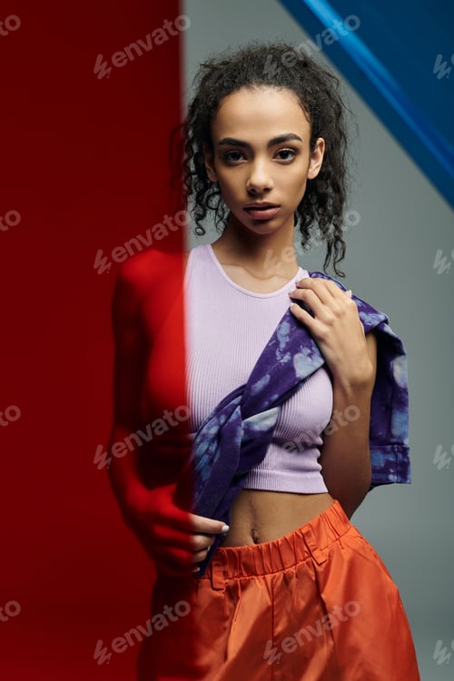 Preview: Studio strength: a colorful fitness portrait