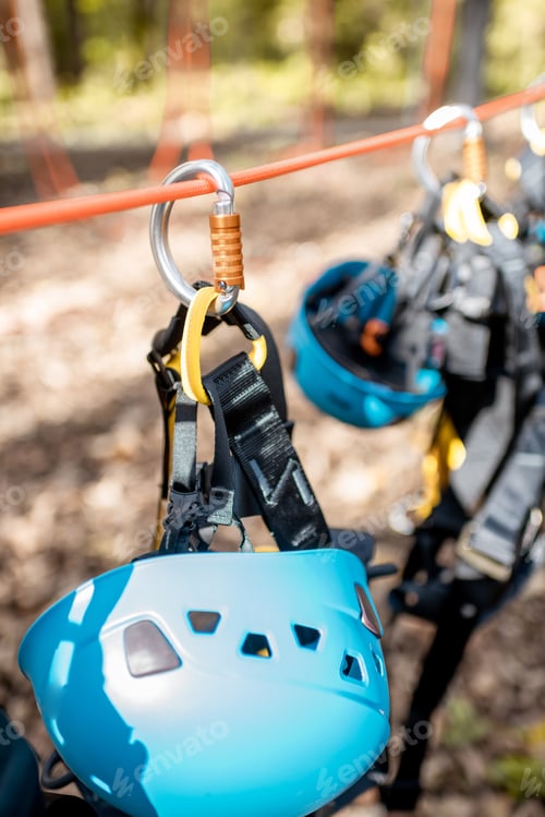 Preview: Climbing equipment at amusement park
