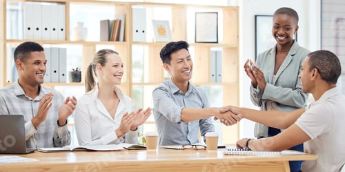 Preview: Handshake, applause and congratulations, recruitment success at startup meeting. Hand shake, thank