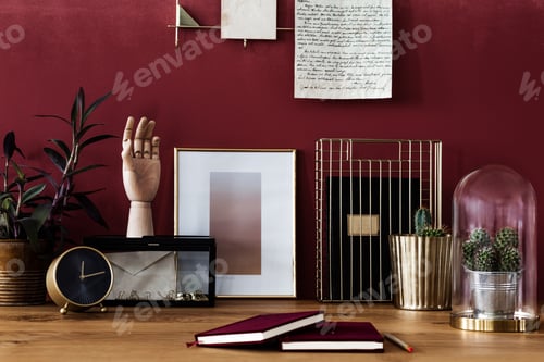 Preview: Gold workspace with red wall