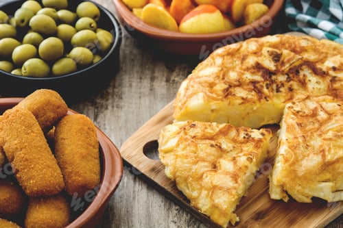 Preview: Spanish omelette with croquettes and patatas bravas sharing platter