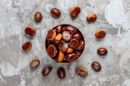 Preview: Fresh organic chestnuts.