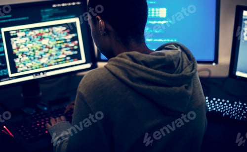 Preview: Diverse computer hacking shoot
