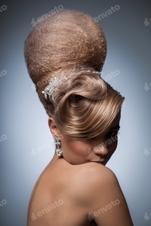 Preview: Stylish topknot.