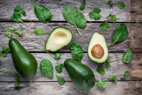 Preview: avocado with spinach and coriander top view
